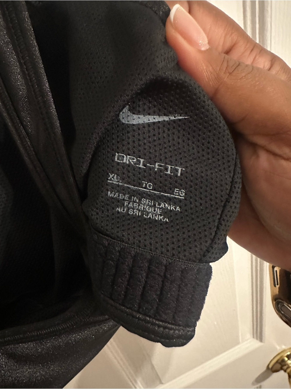 Nike Black Scoop Neck Medium-Support Sports Bra - Picture 5 of 5